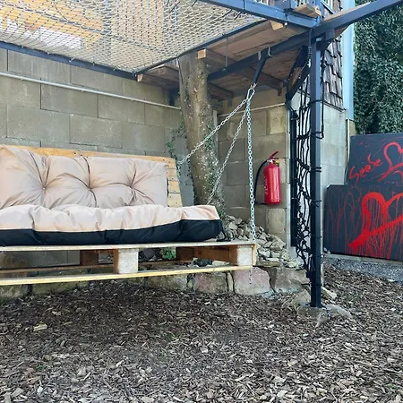 Henrys Cozy Tiny House - Ruhig, Garten, Terrasse Würzburg